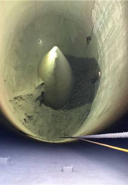 水泥庫(kù)清庫(kù)，清理鋼板倉(cāng)