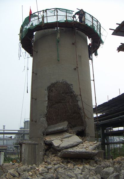 煙囪拆除，水塔拆除