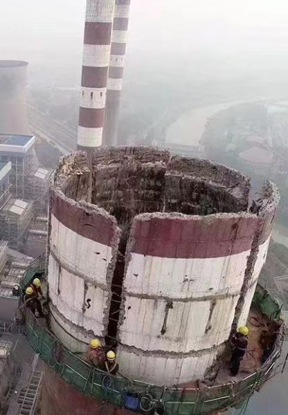 煙囪拆除，水塔拆除